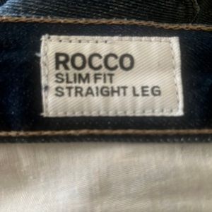 Rocco, slim fit straight Leg